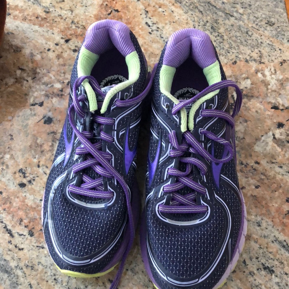 Running shoes